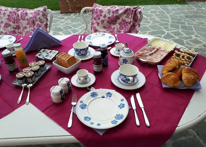 Silvi Piscina Sauna E Hot Tub Frühstückspension Perledo